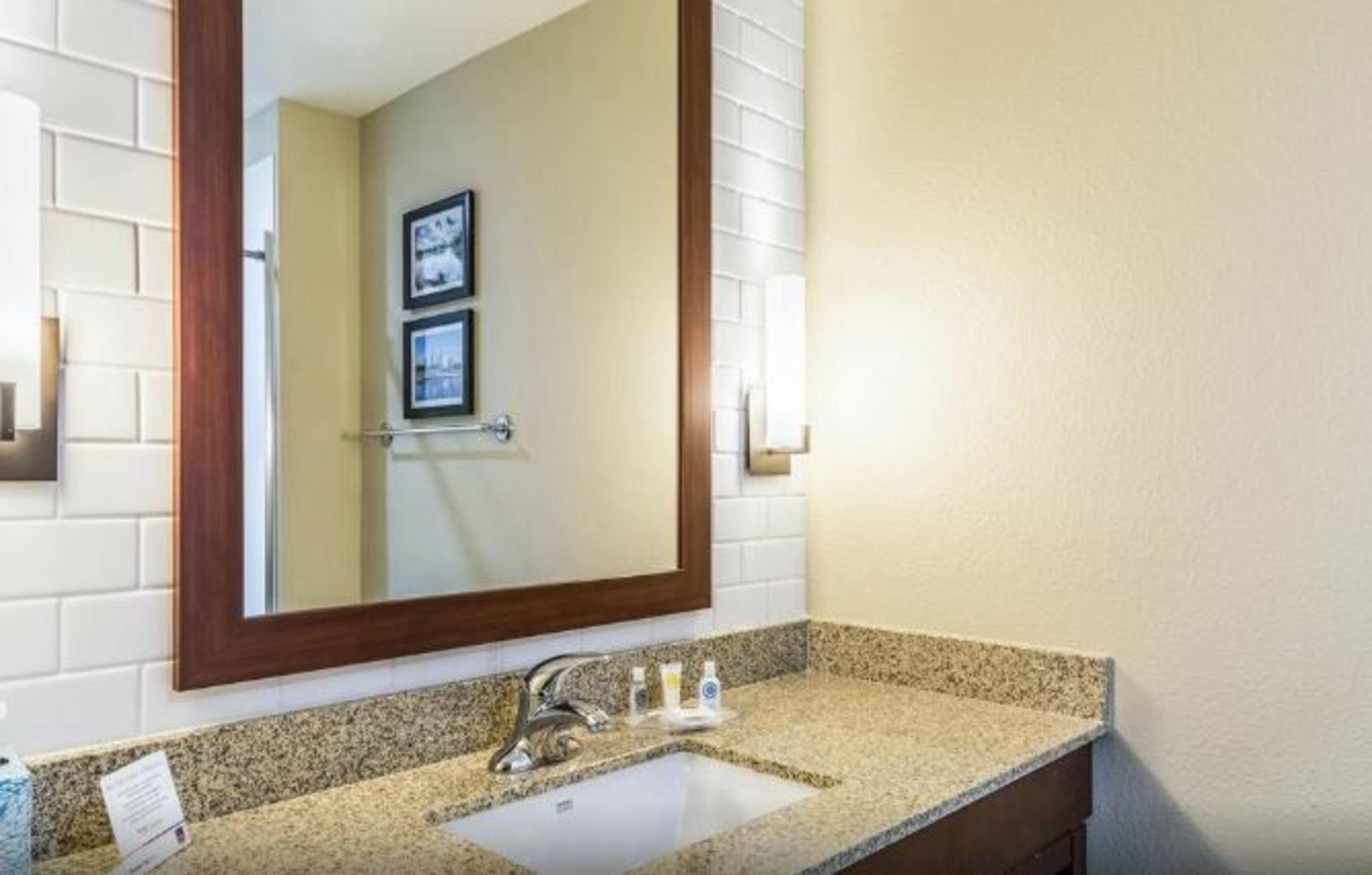 Comfort Suites Channelview Exterior photo