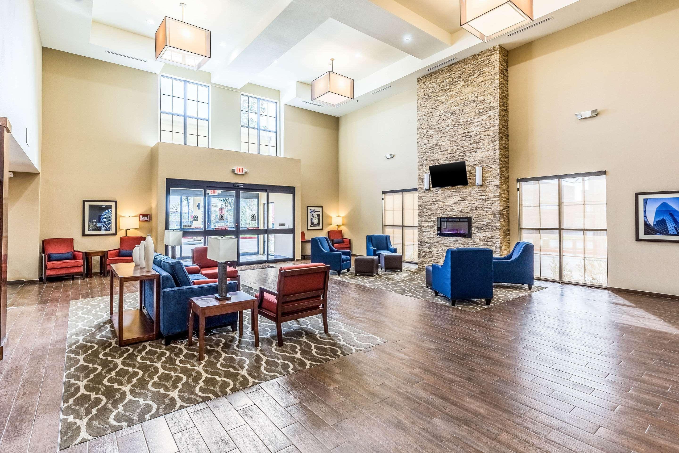 Comfort Suites Channelview Exterior photo