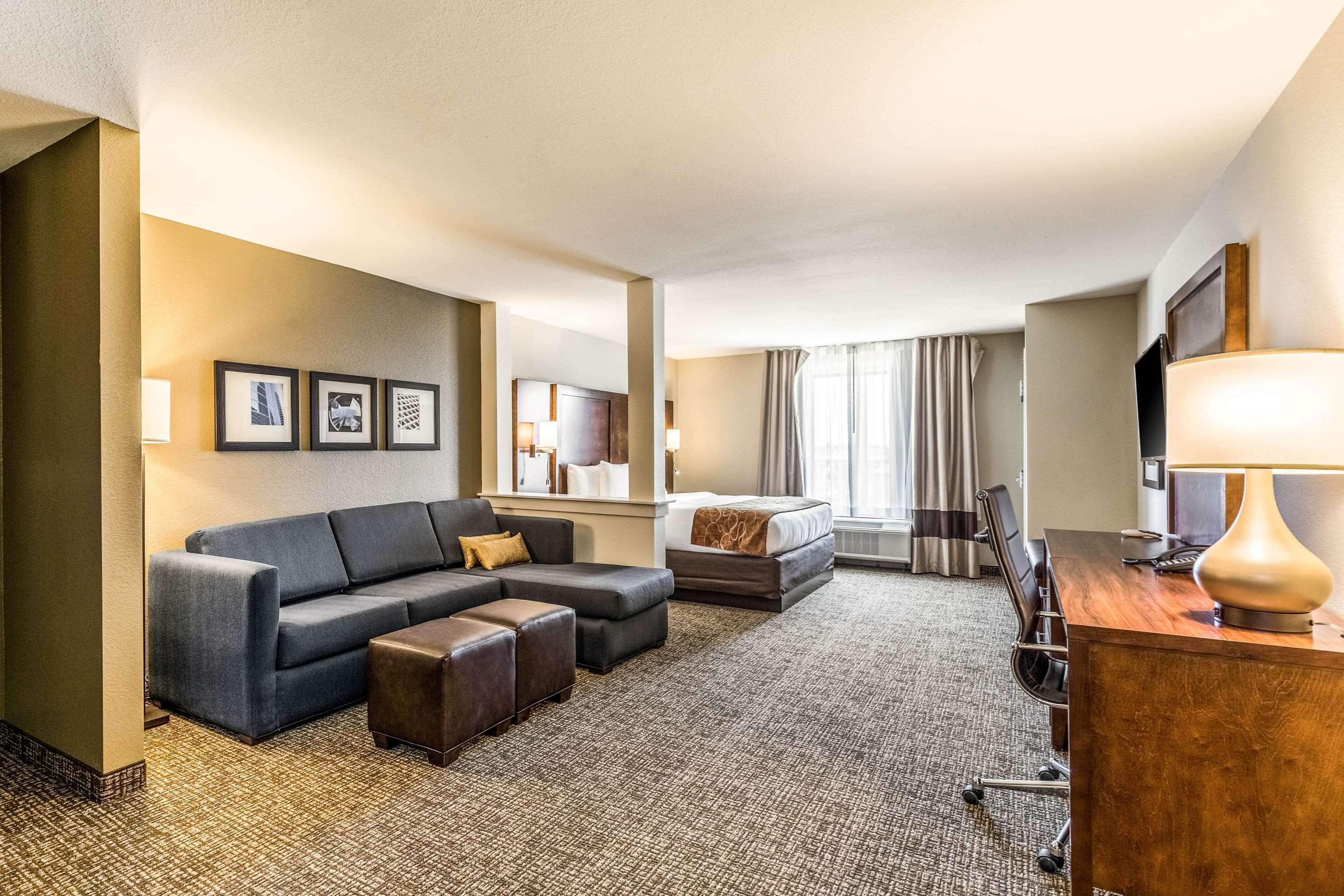 Comfort Suites Channelview Exterior photo