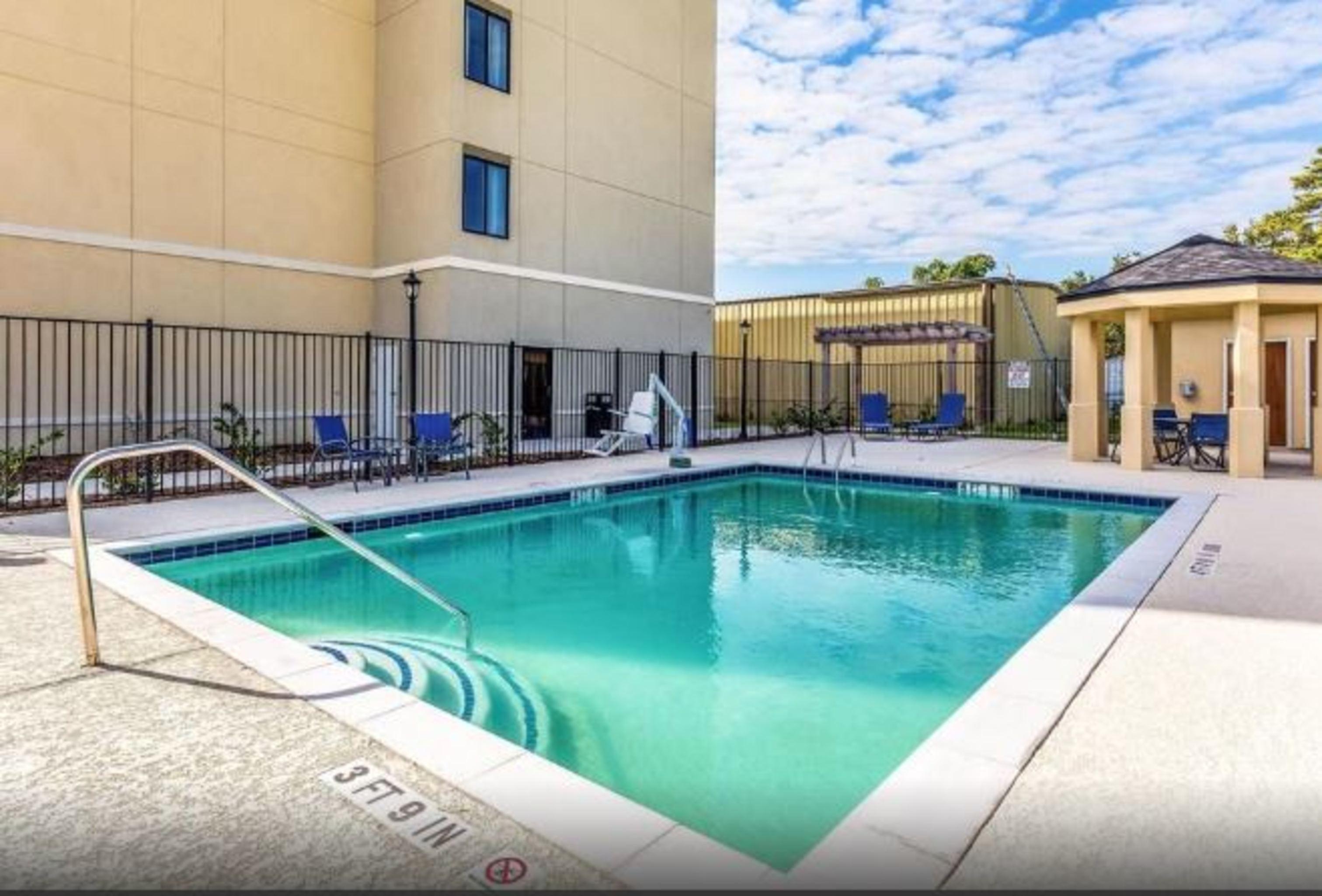 Comfort Suites Channelview Exterior photo